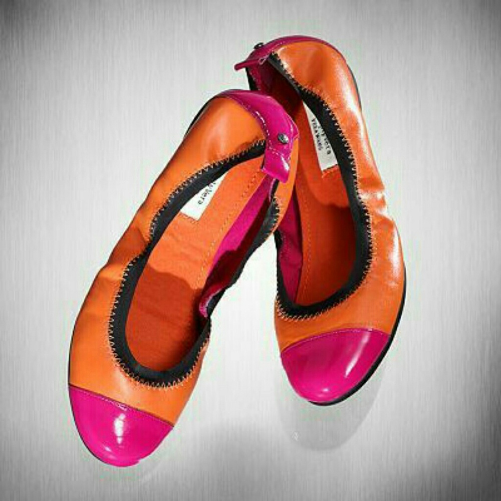 Vera wang flats